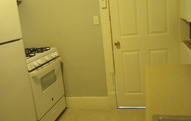 Cute 3-Bedroom 1-bath House in the Churchill Downs Neighborhood