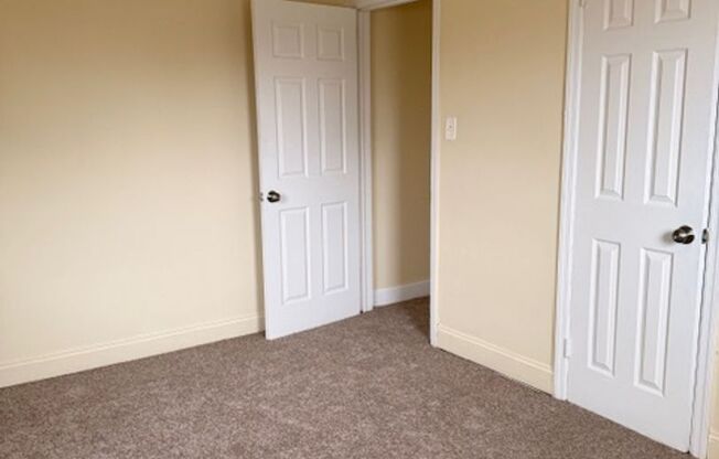 1 bed, 1 bath, $995, Unit 0027BTH