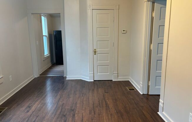 2 beds, 1 bath, $995