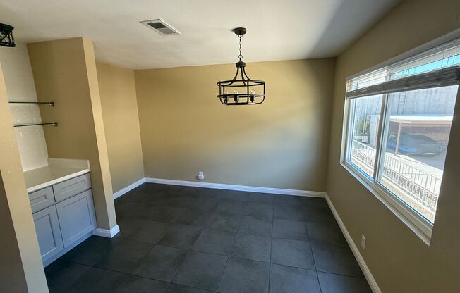 3 beds, 2.5 baths, 1,461 sqft, $3,300, Unit C