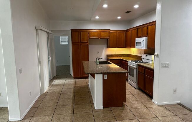 2 beds, 2 baths, $2,250