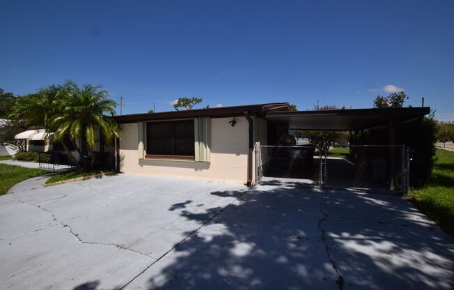 4 Bedroom, 3 Baths Single Family Home For Rent at 6220 Lynette St.Orlando, FL 32809