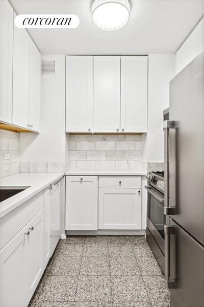 2 beds, 2 baths, 1,100 sqft, $8,500, Unit W5G