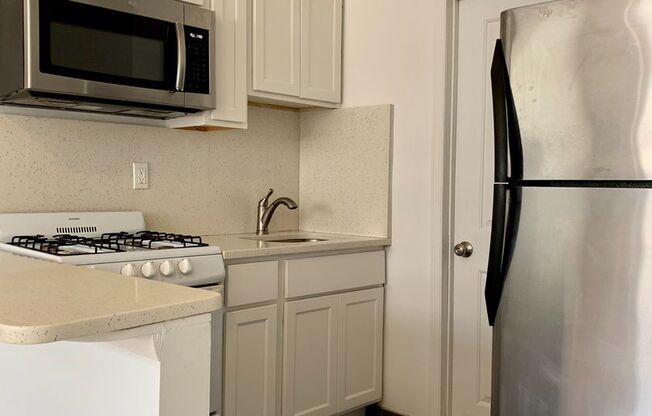 1 bed, 1 bath, 726 sqft, $2,495, Unit 211