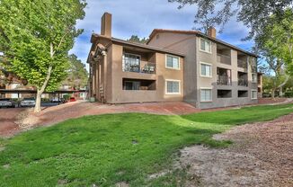 Remodeled Ground Floor 2 Bed Condo Ready for Move In