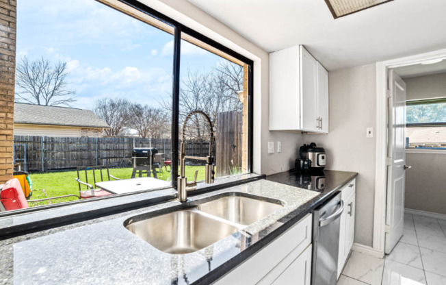 6407 CHINABERRY TRL
