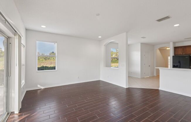 Beautiful Riverview Rental – Water, Sewer & Trash Included