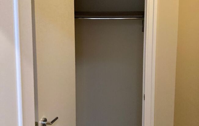 2 beds, 1 bath, 660 sqft, $2,995, Unit 411