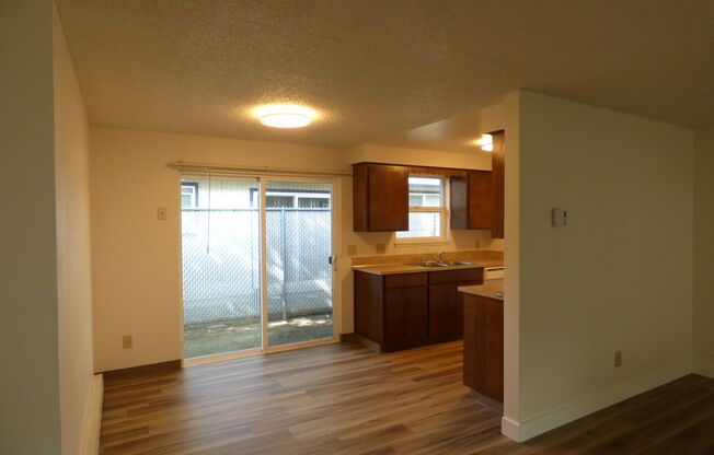 1160-1180 18th St SE Salem, OR 97302