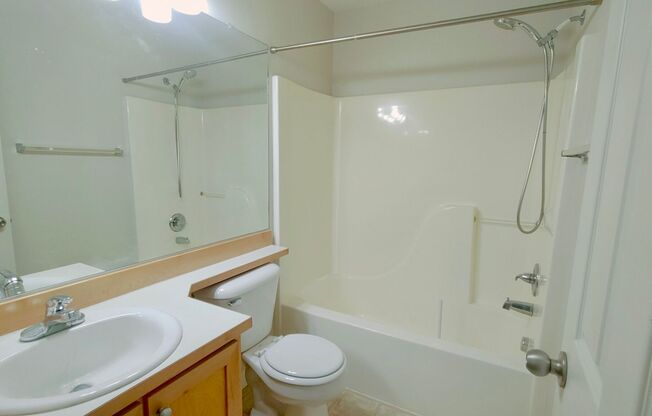 2 beds, 2.5 baths, $2,095, Unit # 103