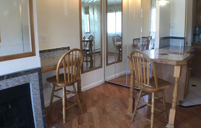 Studio, 1 bath, 250 sqft, $1,245, Unit 212