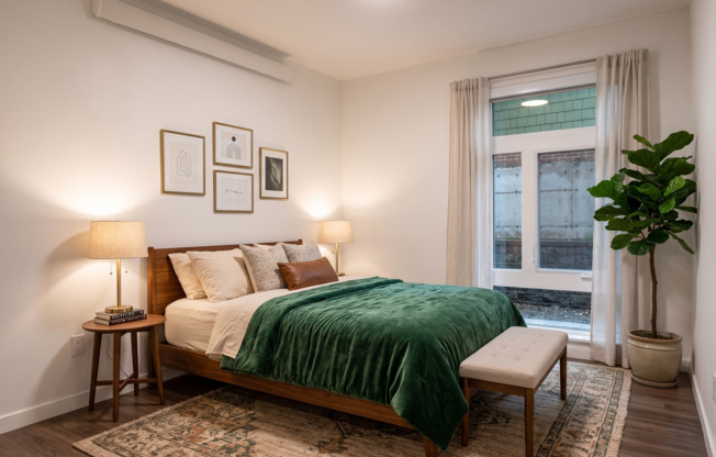 1 bed, 2 baths, 739 sqft, $2,319, Unit 112
