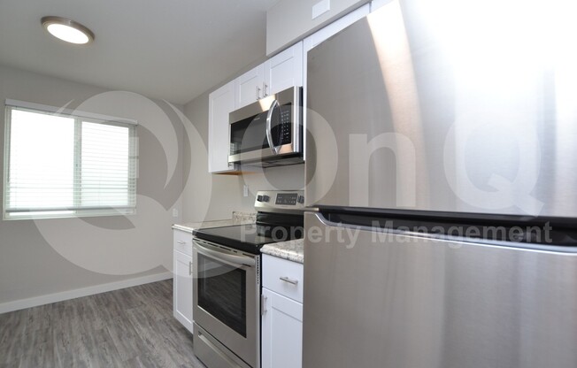 2202 W DEVONSHIRE AVE