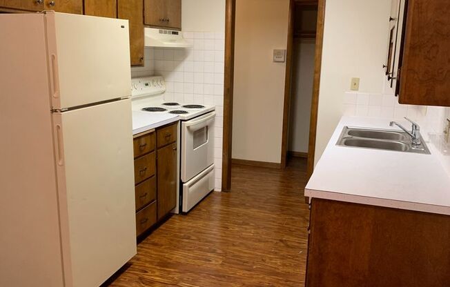 Cottonwood Apartments