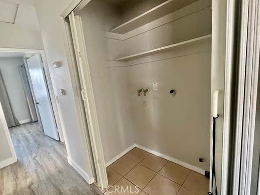 834 W 17 ST