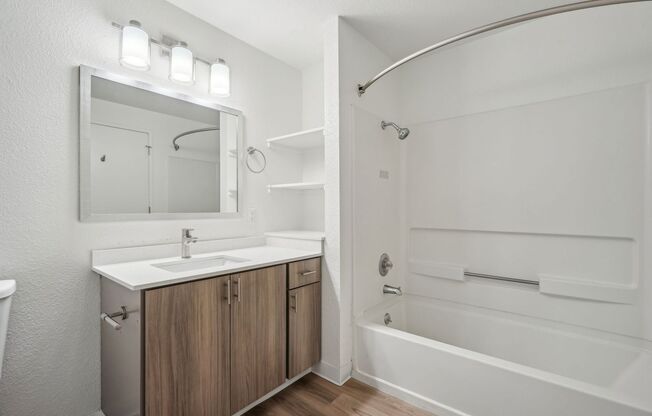 2 beds, 1.5 baths, 975 sqft, $1,749, Unit F-36