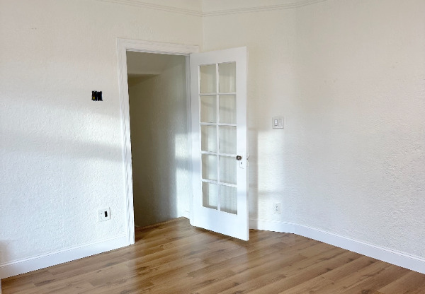 32 S MORRISON AVE