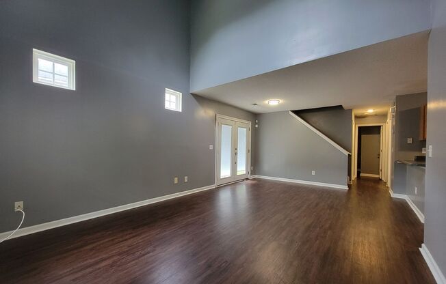 Modern Comfort Meets Convenience! - 3bdrm 2 bth Fence/Garage