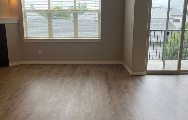 2 beds, 1 bath, 1,191 sqft, $1,915, Unit P204