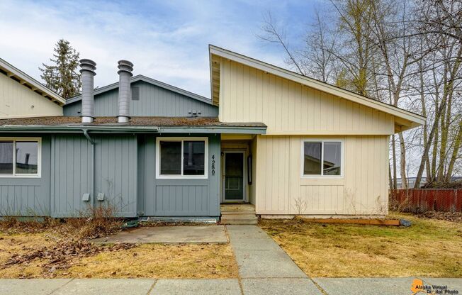 Charming 3 Bedroom Ranch Style Condo in East Anchorage – Ideal Location!
