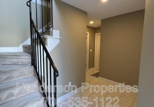 9038 SAINT THOMAS LN