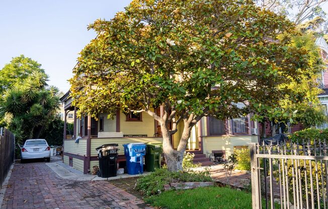1013 W. 24th St - Dorr Holdings -1 LLC