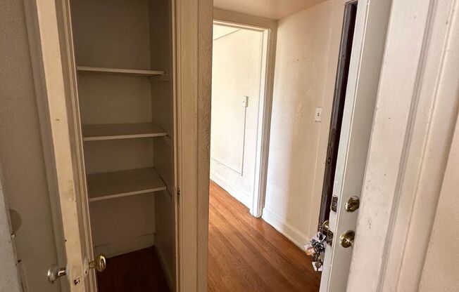 1 bed, 1 bath, $750, Unit 207