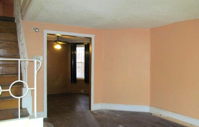 Spacious 3-Bedroom Townhome in Cobbs Creek! Available Mid-June!