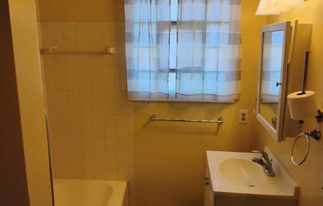 4336 N 67 ST