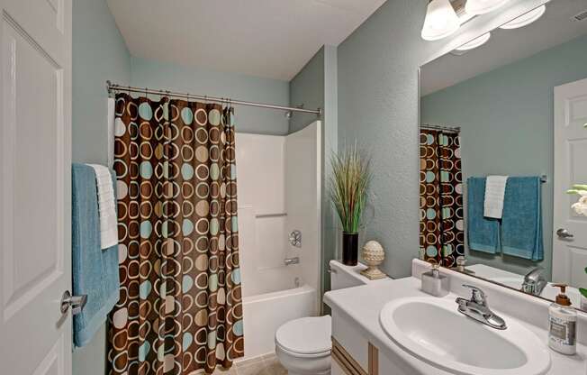River's Cove bathroom