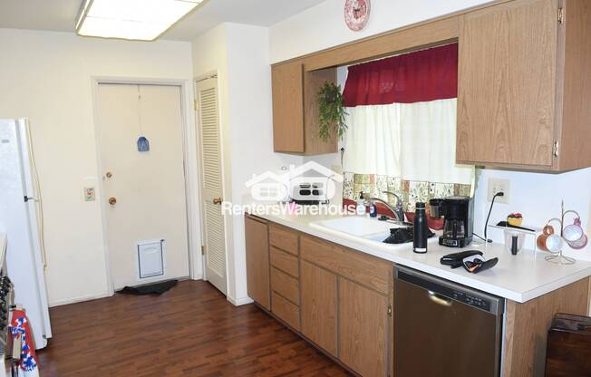 10005 W PLEASANT VLY RD