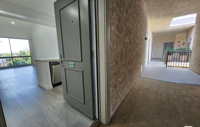 2 beds, 1 bath, 836 sqft, $3,700, Unit 555