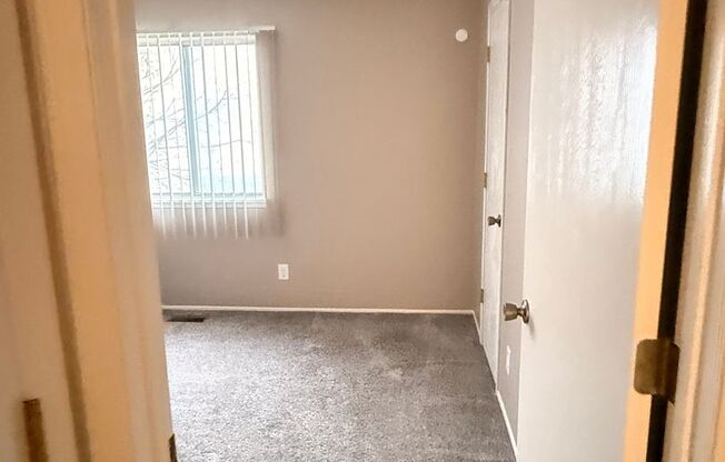 2 beds, 1 bath, 869 sqft, $1,159, Unit 12716S