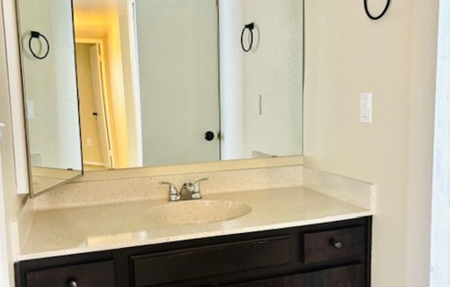 2 beds, 1 bath, 830 sqft, $1,349, Unit 140