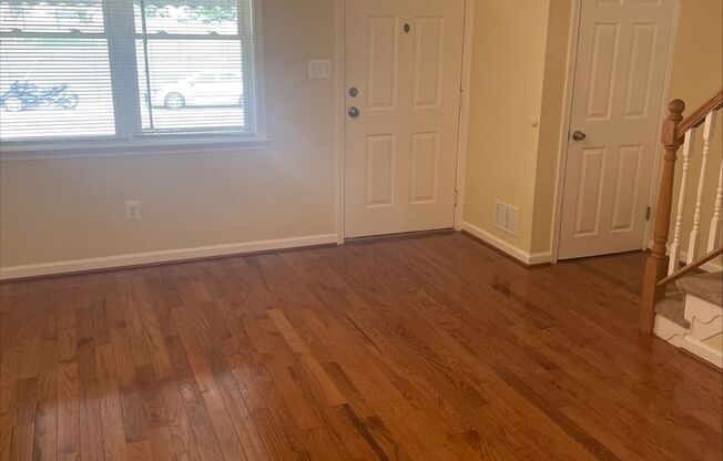 Charming 2 Bedroom Townhome in Dundalk!