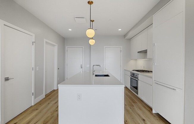 1 bed, 1 bath, 675 sqft, $3,400, Unit 513