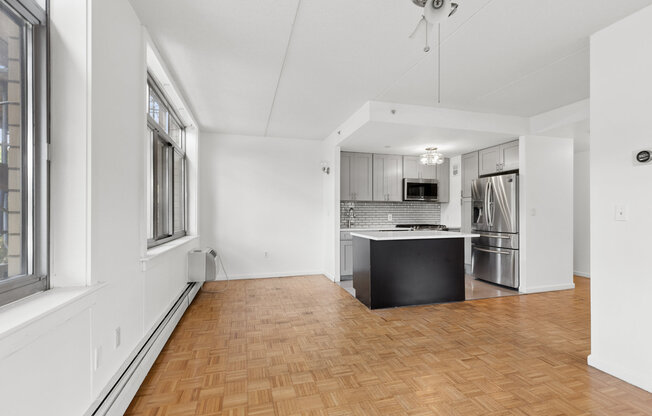 102 BRADHURST AVE