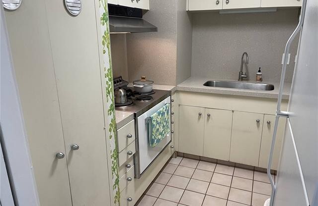 731 Amana Street, #1604