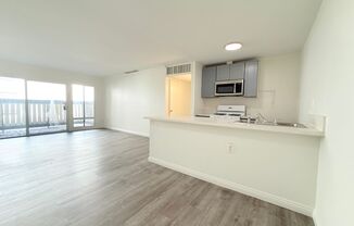 Updated 2Bed/ 2Bath in Canoga Park
