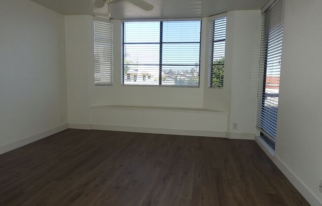 2 beds, 2 baths, $3,600, Unit Unit #202