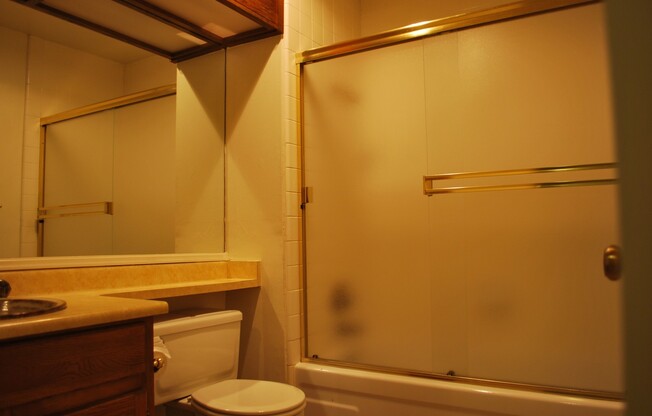 2 beds, 1 bath, $3,000, Unit Unit 133