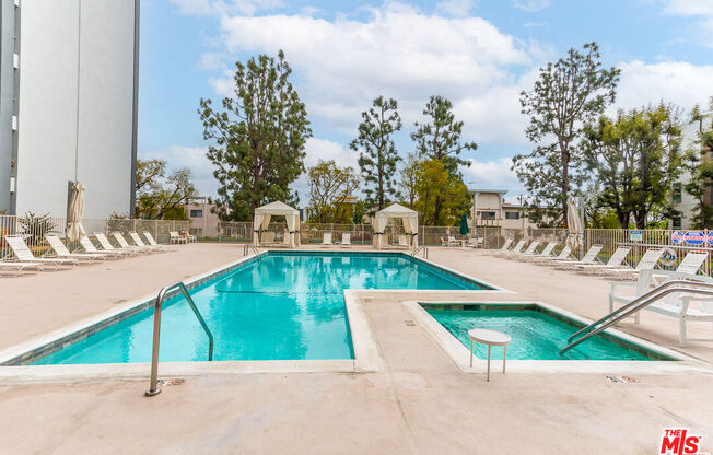 2 beds, 2 baths, 844 sqft, $4,200, Unit 516