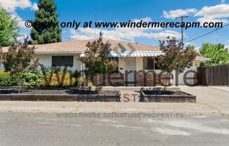 Vintage Charm Meets Modern Comfort – 1 Bedroom Duplex in East Tahoe Park!