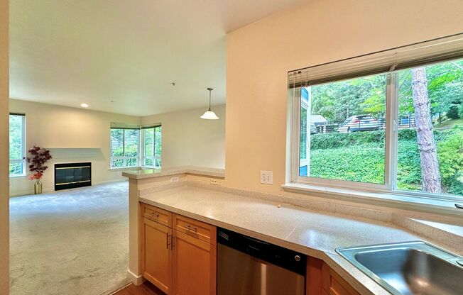 Beautiful 2BR|2BA with Washer and Dryer, Two Parking Spots and Amenity Center