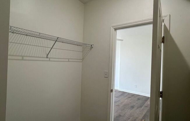 1 bed, 1 bath, 801 sqft, $1,450, Unit Unit 4