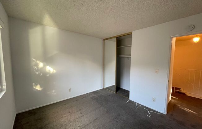 2 beds, 1 bath, $2,500