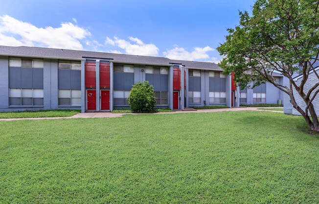 the building where the motel is located