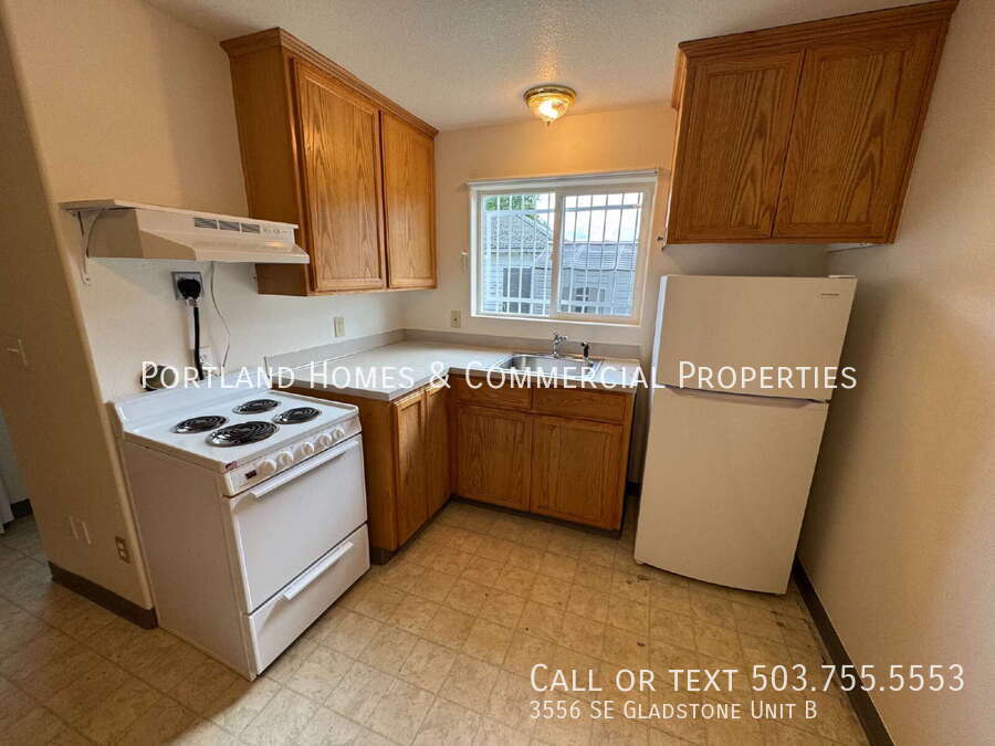 3556 SE GLADSTONE