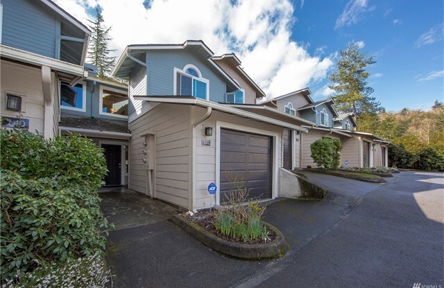 Beautiful Townhome 2 bedrooms and 2.5 bath in Issaquah
