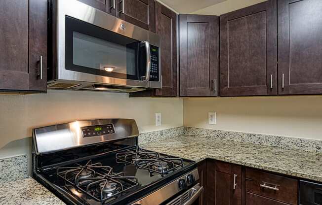 Kitchen Appliances at Beacon Place Apartments, Gaithersburg, 20878